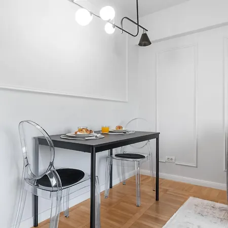 Beautique Panoramic View On People Palace Apartamento