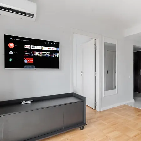 Beautique Panoramic View On People Palace