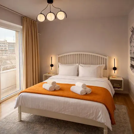 Beautique Panoramic View On People Palace Apartamento *