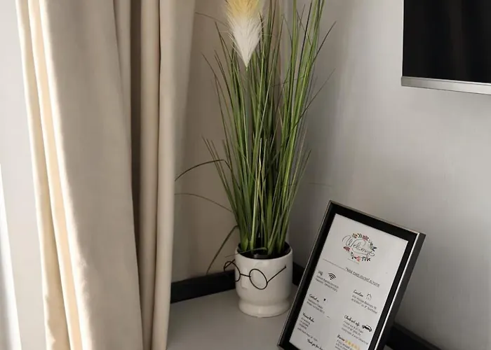 Beautique Panoramic View On People Palace Апартаменти