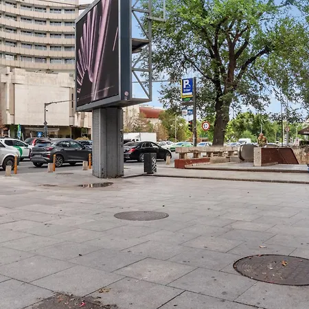 Beautique Panoramic View On People Palace * Boekarest