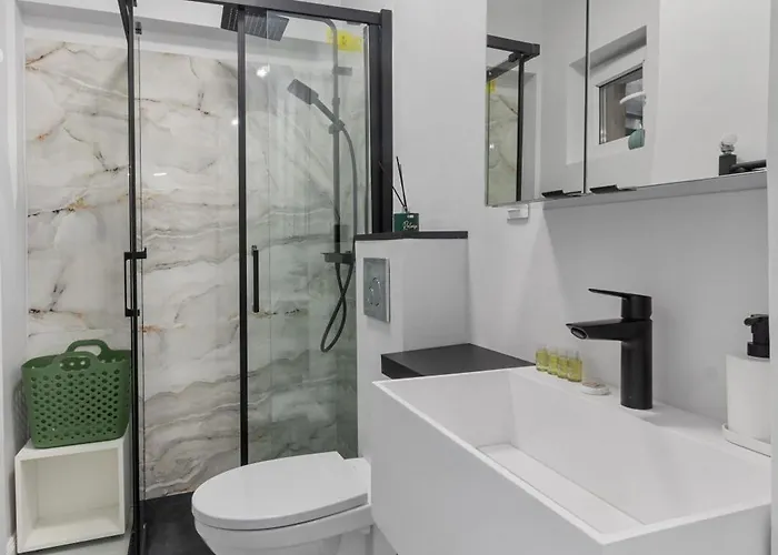 Beautique Panoramic View On People Palace *