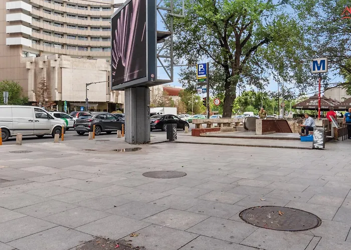 Beautique Panoramic View On People Palace * Bukurešť