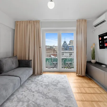 Beautique Panoramic View On People Palace Appartamento Bucarest